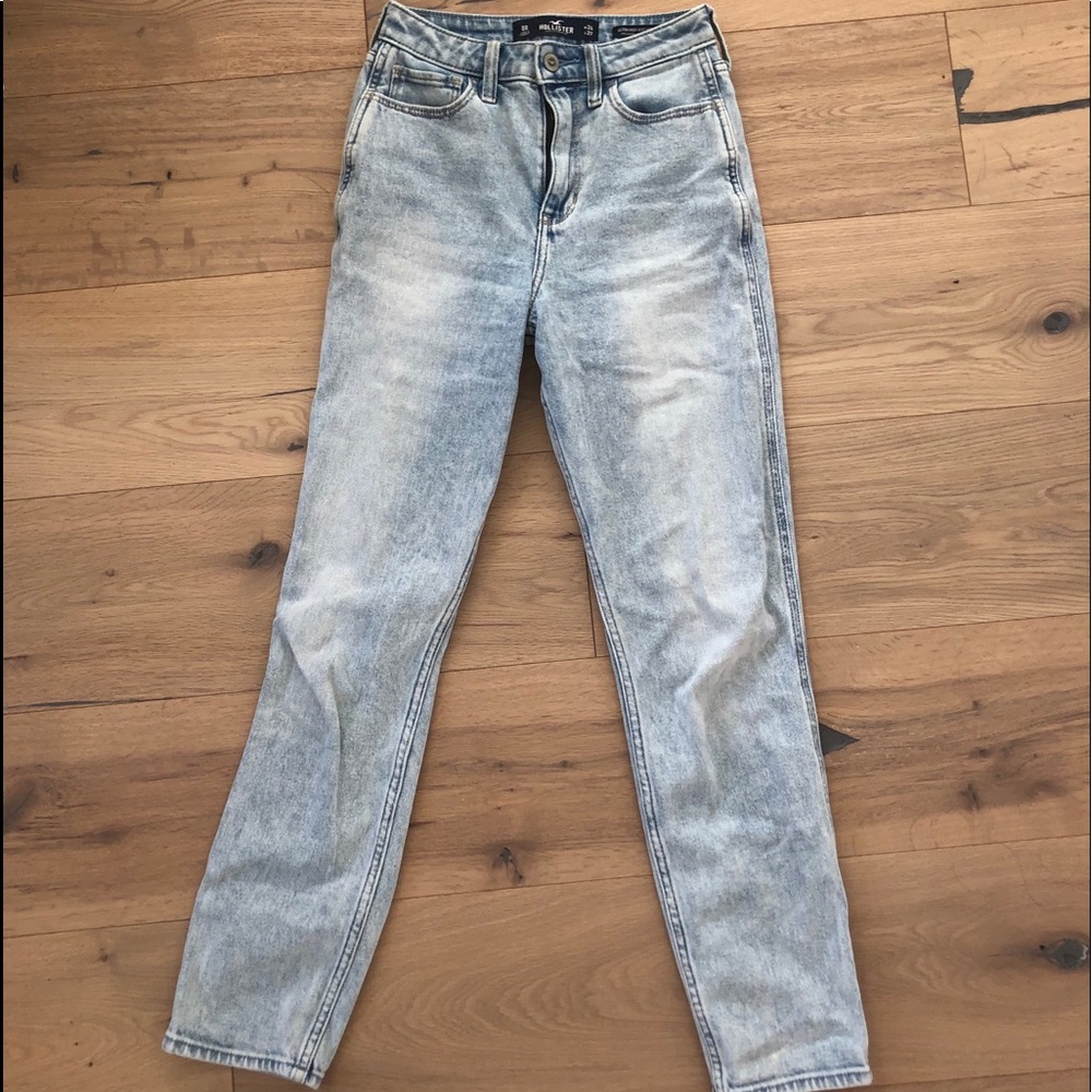 Hollister Mom Jeans